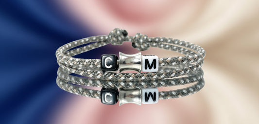 Freundschaftsarmband mit 2 Buchstaben und Edelstahl Bead, Surfer Buchstaben Armband, Verstellbar, ACU Digital