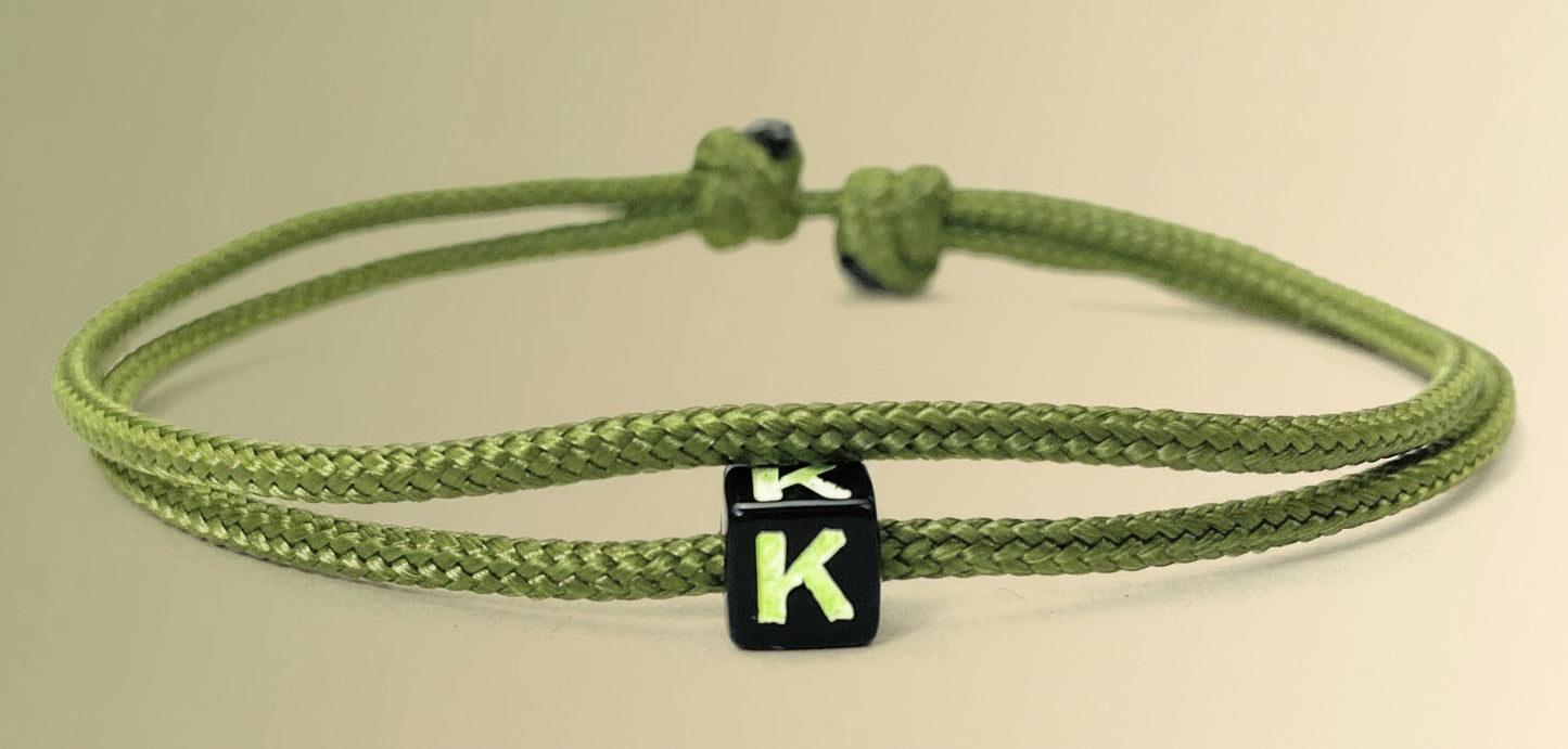 Freundschaftsarmband mit Buchstabe, Surfer Buchstaben Armband, Verstellbar, Green Pepper