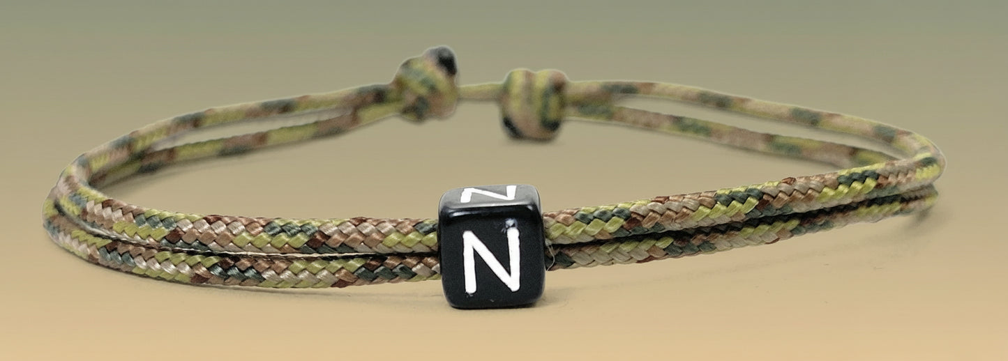 Freundschaftsarmband mit Buchstabe, Surfer Buchstaben Armband, Verstellbar, Multi Camo